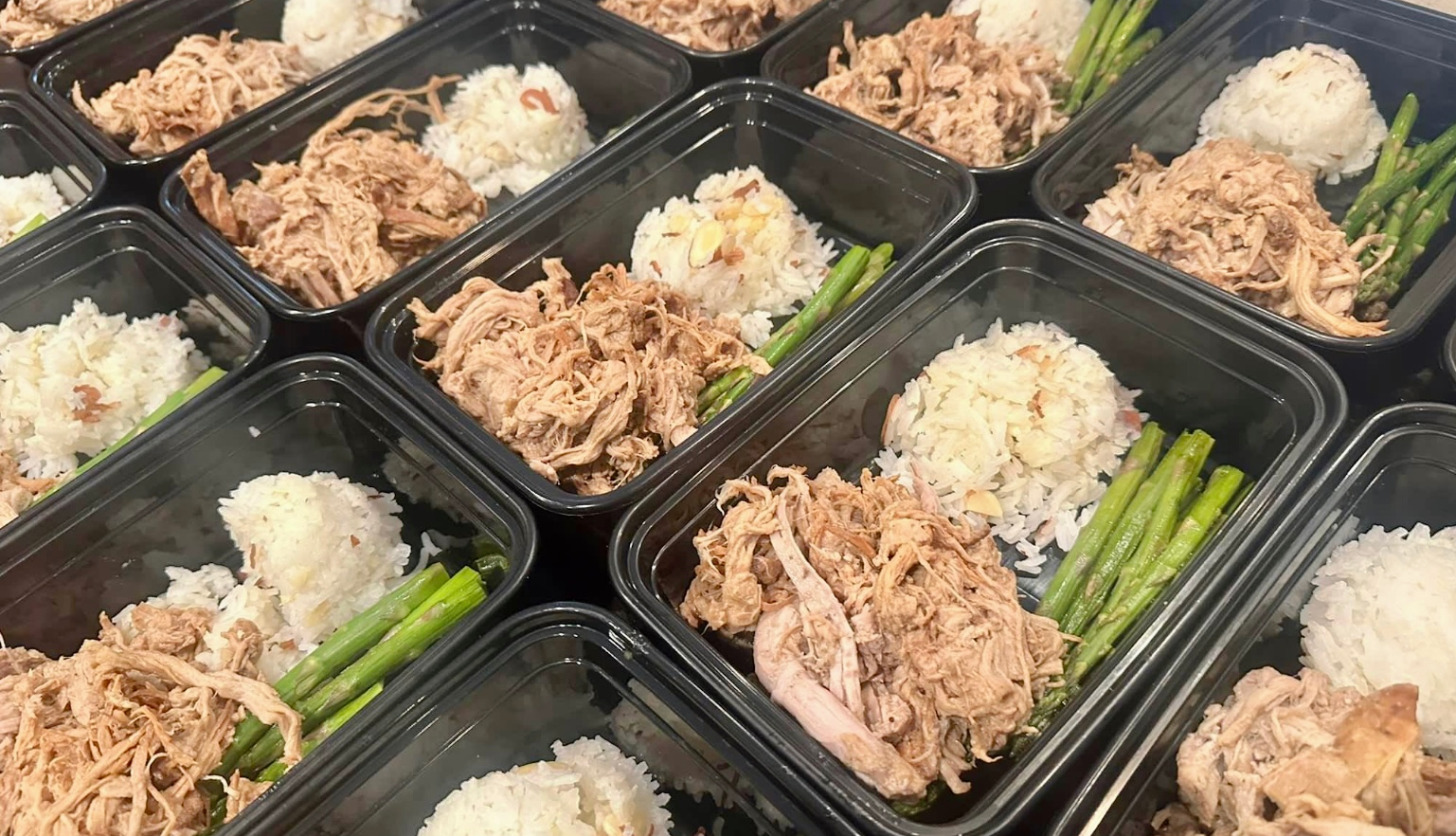macro img Macro Meal Ideas Tailored to Fitness Goals Inspired by ‘Macro Momma’